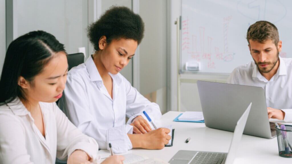 Transformacja rynku pracy w 2026 roku Transformacja rynku pracy w 2026 roku